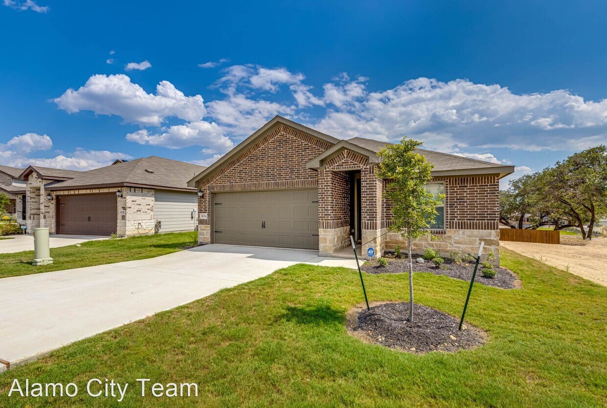 Primary Photo - 3 br, 2 bath House - 10214 Daylily Cove