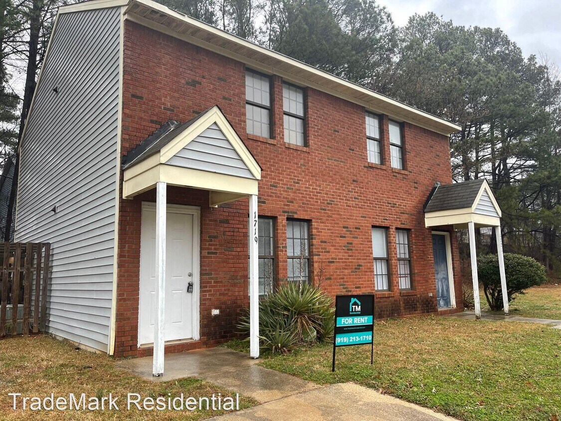 Primary Photo - 2 br, 1.5 bath House - 1719 Fox Hollow Dr