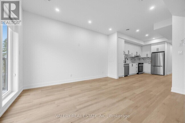 Photo du bâtiment - 1115 Islington Ave.