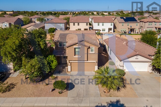 Building Photo - 3Bed/2.5Bath House at Honeycutt Ave/Hogene...