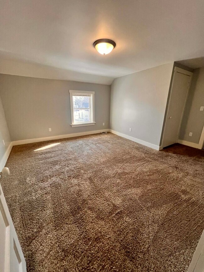 Dormitorio principal - 703 Main St