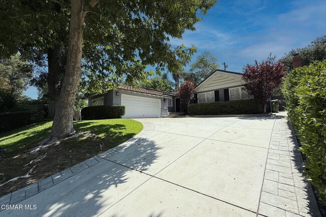 Building Photo - 4748 Conejo Ave