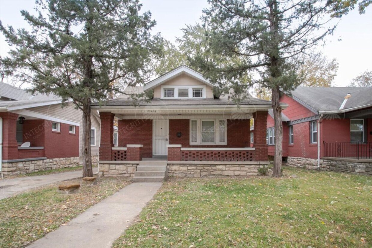 Primary Photo - 5211 Garfield Avenue, Kansas City, MO 64130