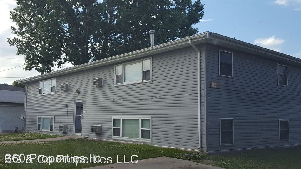 Foto principal - 921 19th St S