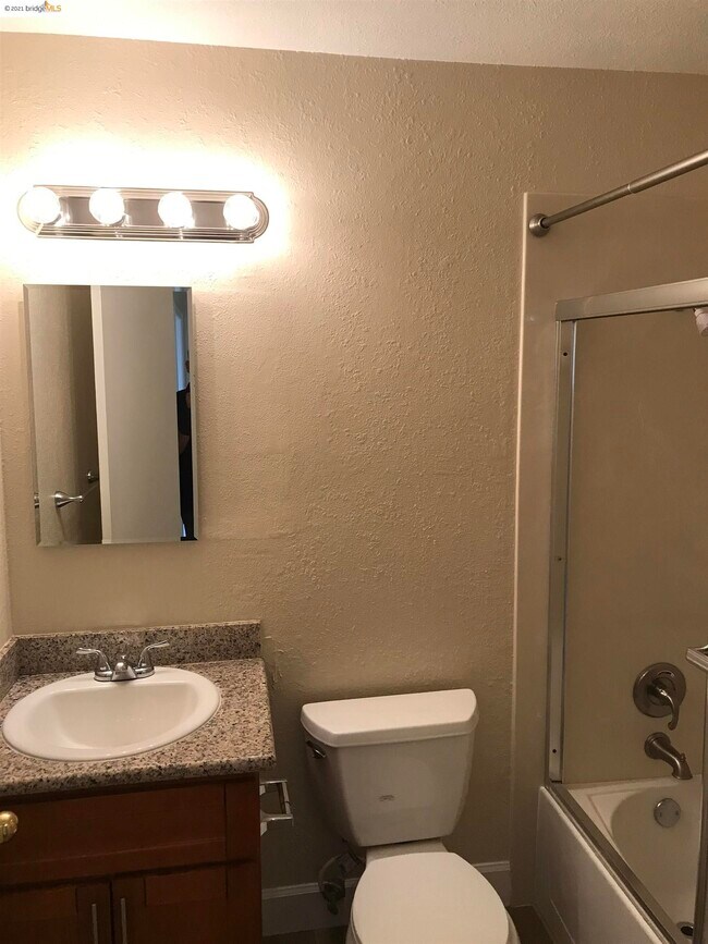 2123 Peppertree Way Unit 2, Antioch, CA 94509 Condo for Rent in