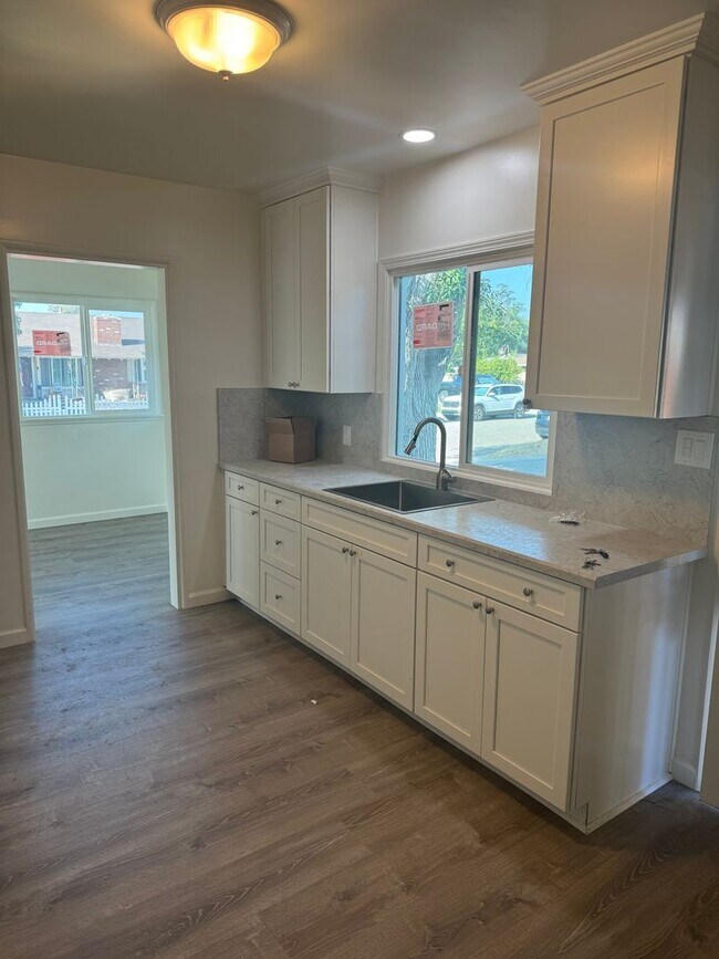 Foto del edificio - Charming 3-Bedroom Home in Downtown La Verne