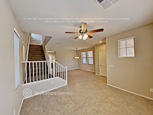 Foto del edificio - 3351 E Oakland St