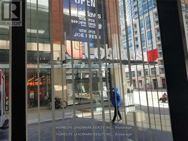 Photo du bâtiment - 17 Bathurst St