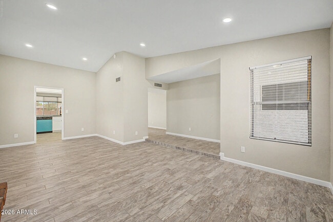 Building Photo - 5527 W Cortez St