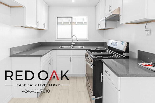Building Photo - One Of A Kind, Contemporary One Bedroom wi...