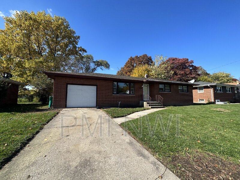 5500 Grant St, Merrillville, IN 46410 House Rental in Merrillville