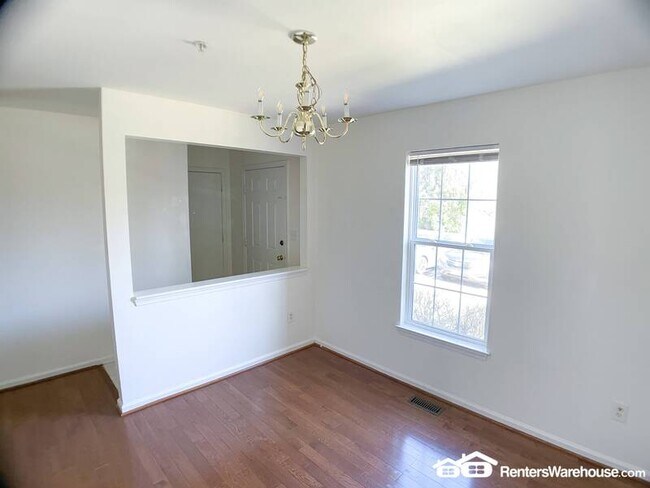Building Photo - 13823 Bailiwick Terrace