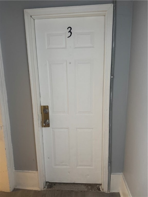 Building Photo - 751 Dewey Ave