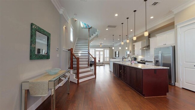 Foto del edificio - 823 W 21st St