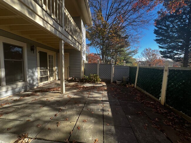 Foto del edificio - Lovely 2 BR/2 BA Condo in Germantown!