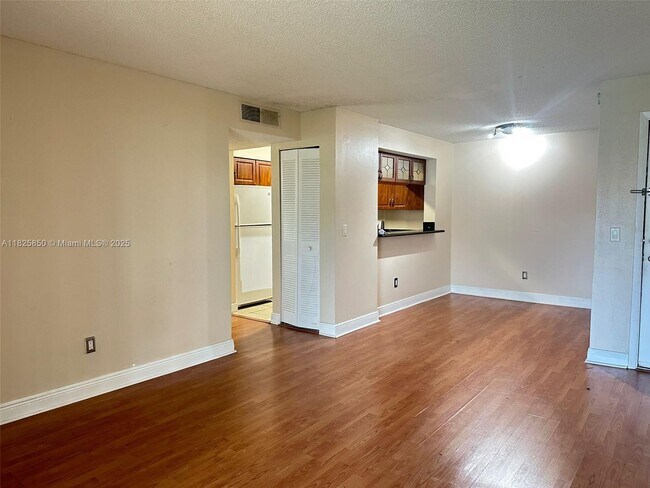 Building Photo - 1231 SW 46th Ave