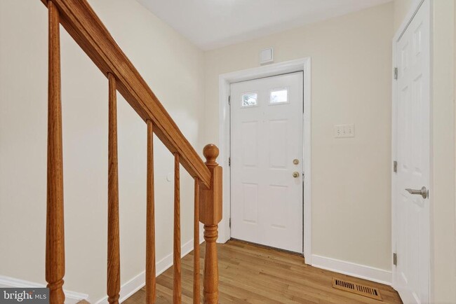Building Photo - 2786 Sikes Ct