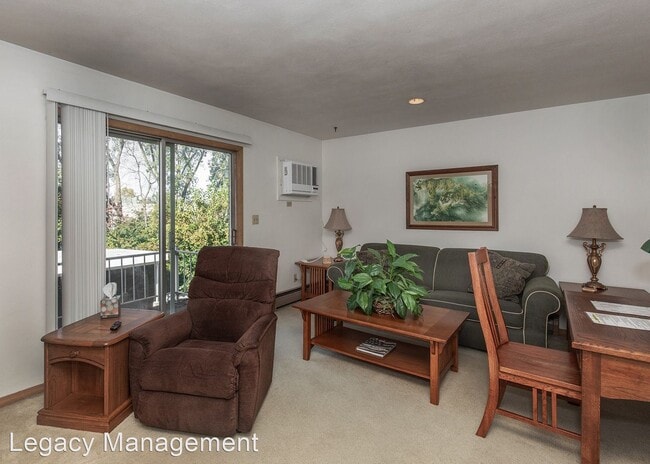 Building Photo - 1016 Lincoln Rd