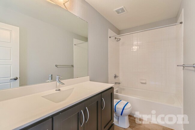 Foto del edificio - 10239 Southlawn Cir