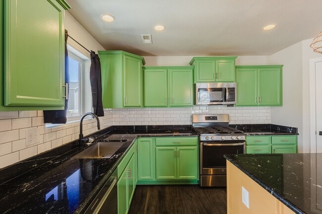 Foto del edificio - Beautiful 3-Bedroom Home in Ventana | Pool Community Near Fort Carson