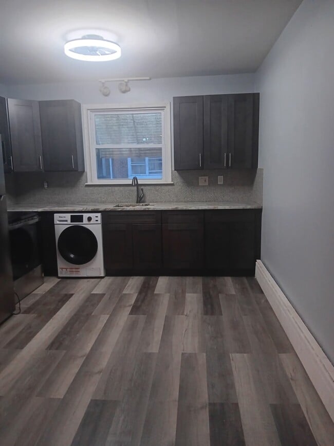 Building Photo - 1438 Van Kirk St