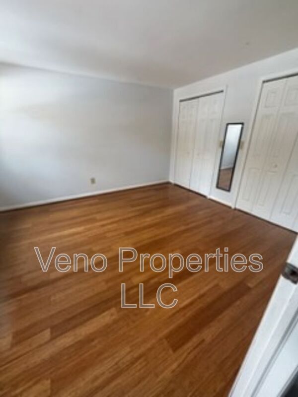 Foto del edificio - 183 Arrow Wood Pl