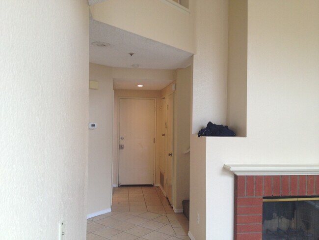 Foto del edificio - 17135 Cambria Ave