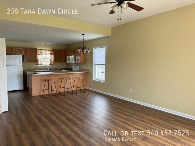 Foto del edificio - Move in ready updated Duplex!