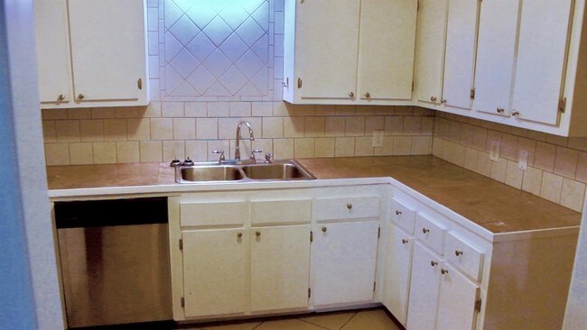 Foto del edificio - 800 N San Jacinto St