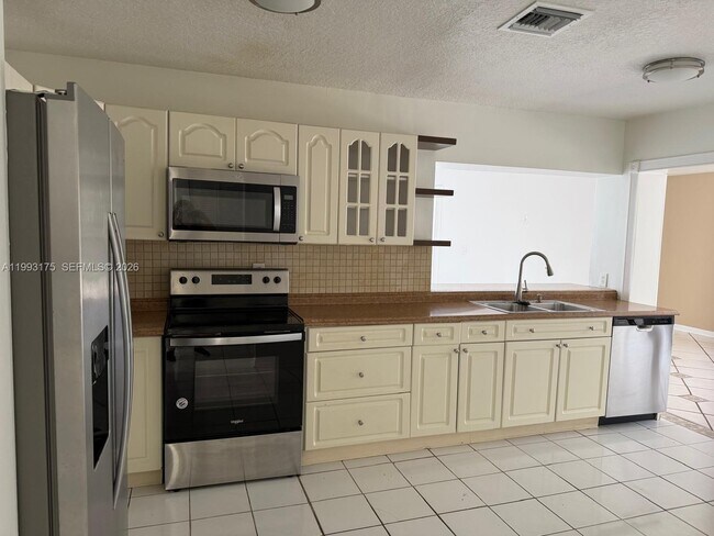 Foto del edificio - 12695 SW 144th Terrace