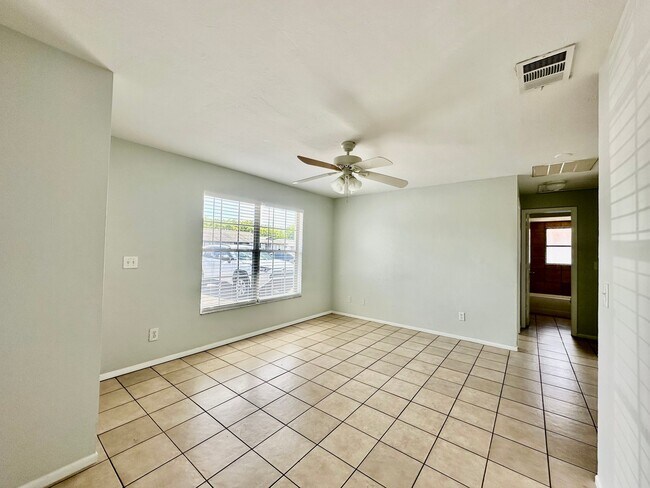 Building Photo - 7433 Pebble Beach Rd