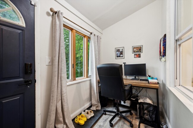 Foto del edificio - 503 N Olive St