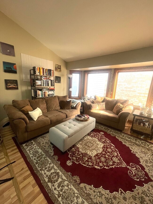 Foto del edificio - 2030 N Cambridge Ave