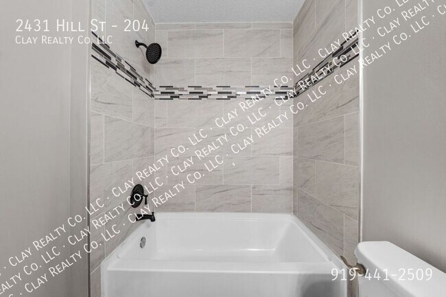 Foto del edificio - 2431 Hill St