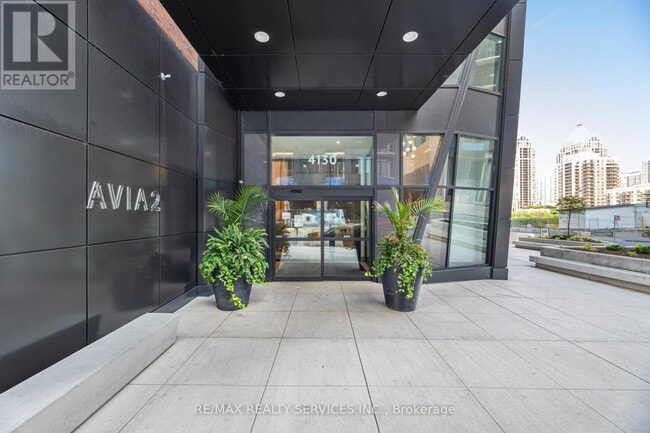 Photo du bâtiment - 4130-4130 Parkside Village Dr