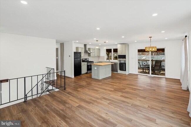 Foto del edificio - 220 Garnett Rd