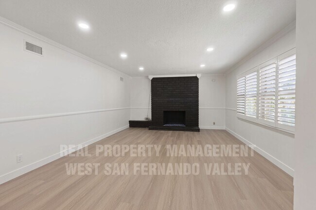 Building Photo - 12920 Aetna St