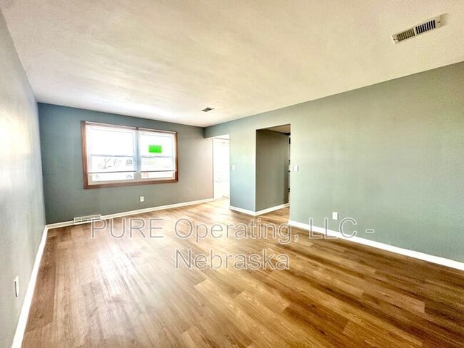 Building Photo - 2205 Lindyview Rd