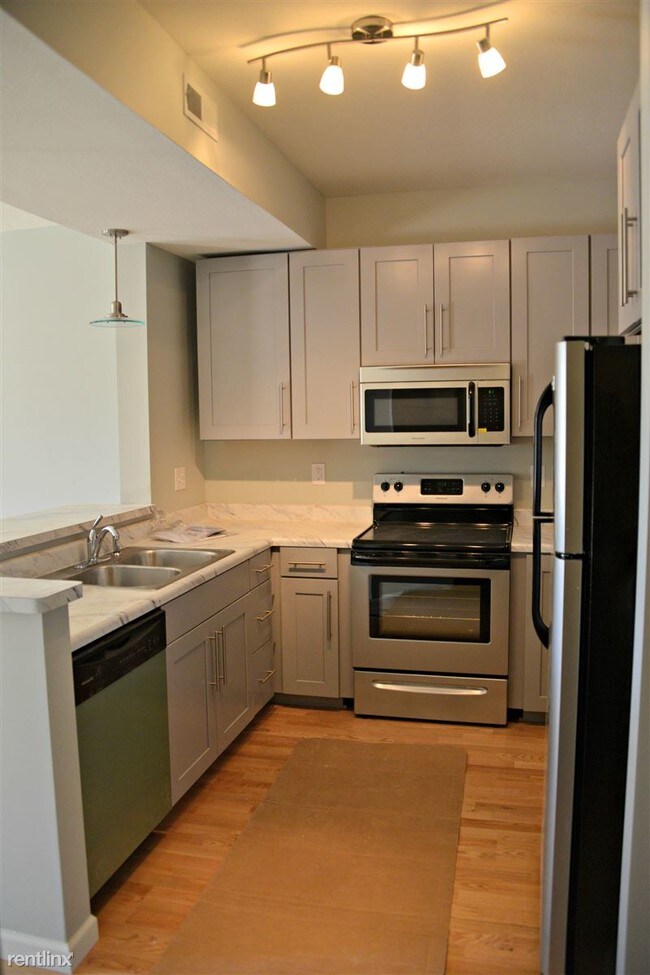 Building Photo - 4422 Cypress Ln