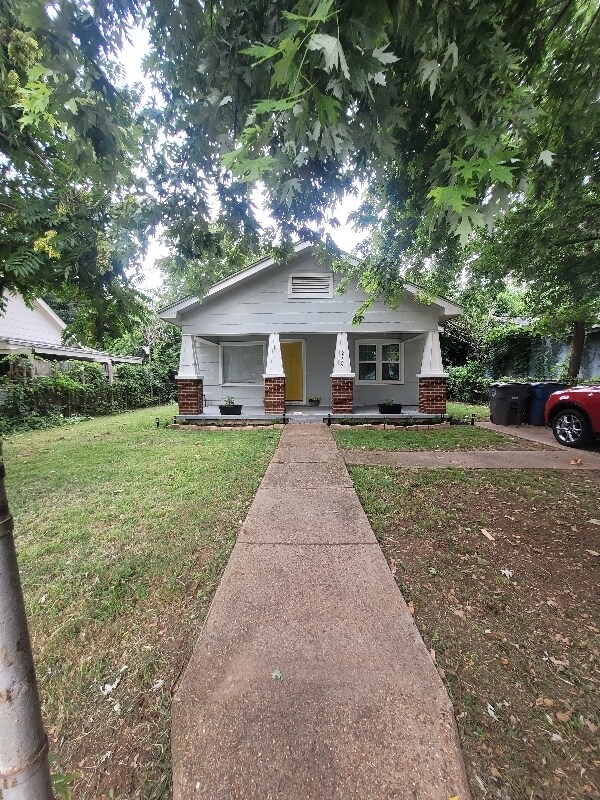 Foto principal - 2427 S Olympia Ave