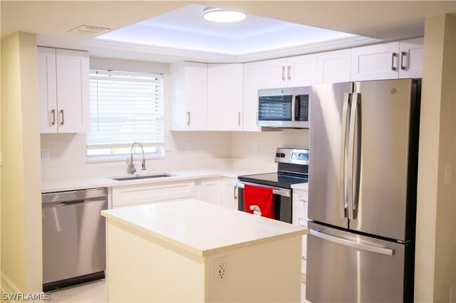 Foto del edificio - 28280 Pine Haven Way