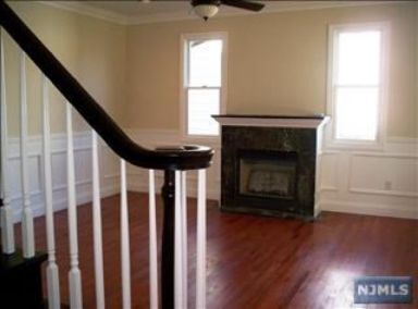 Building Photo - 30-27 Heywood Ave