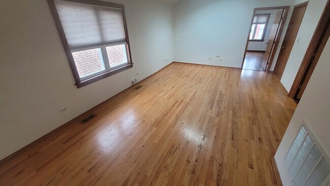 Foto del edificio - 2977 N Lawndale Ave