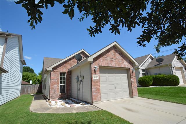 Foto principal - 853 Village Point Ln