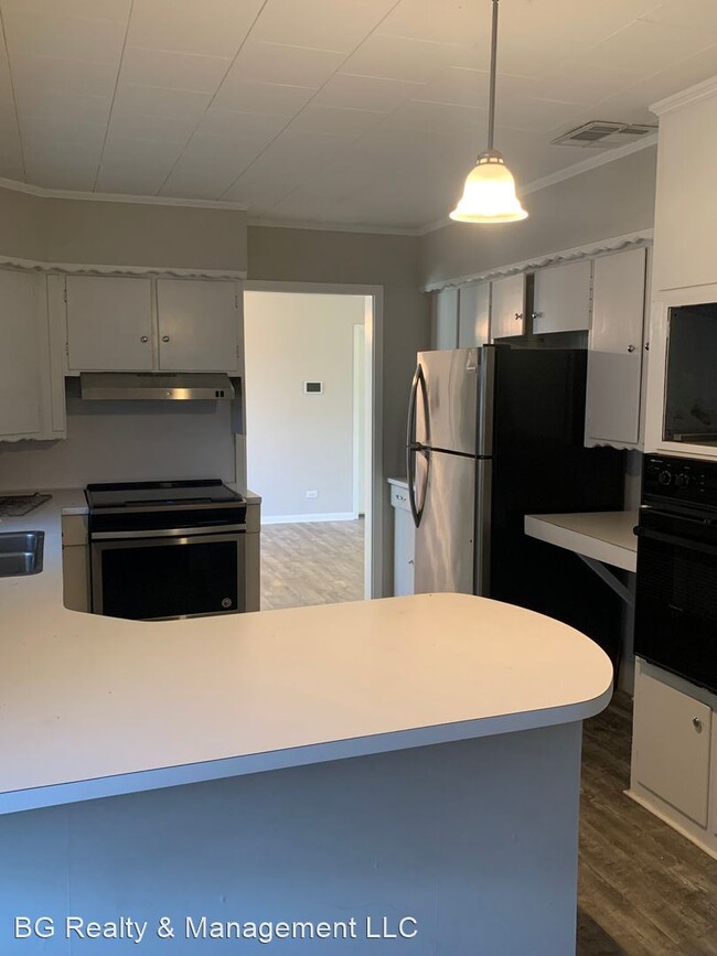 Building Photo - 3 br, 2 bath House - 811 Park Ave