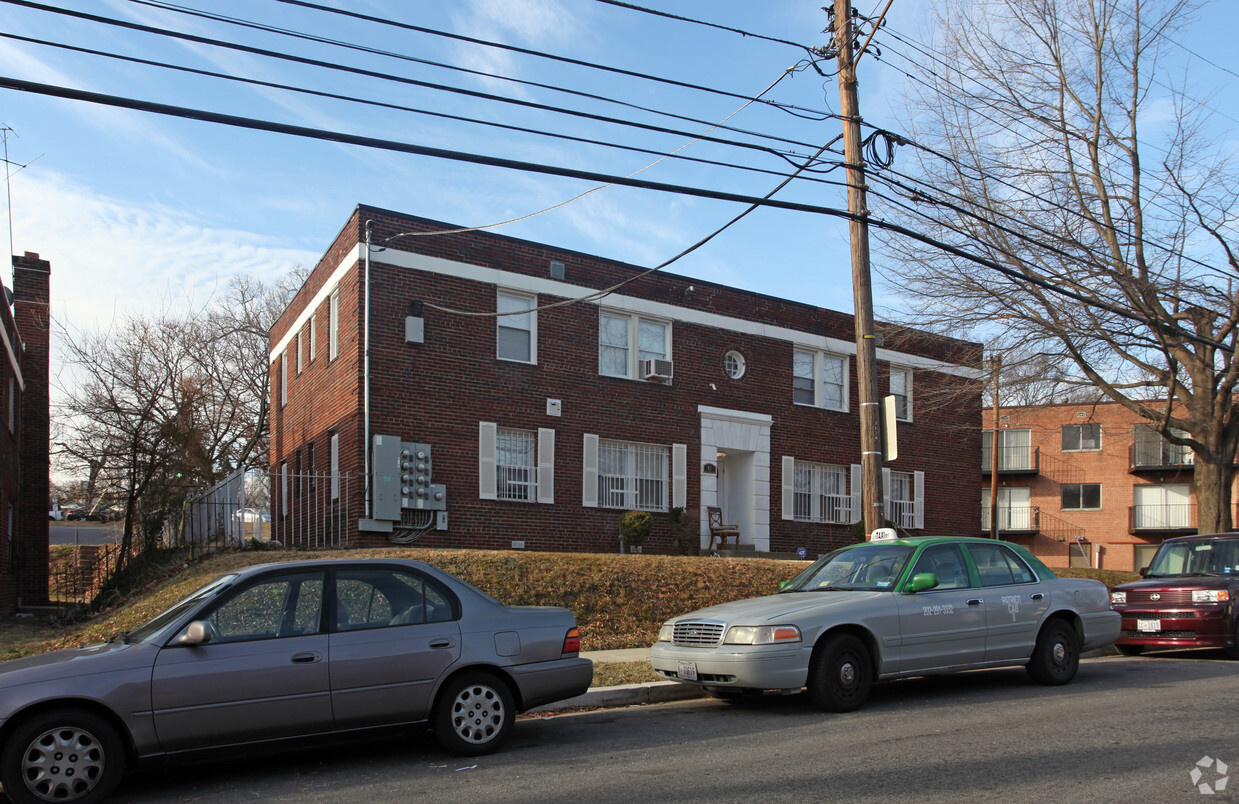 Foto principal - 61 Hawaii Ave NE