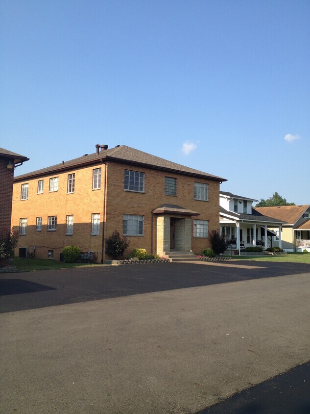 441 Dewey St Unit 3, Wheelersburg, OH 45694 Apartments in