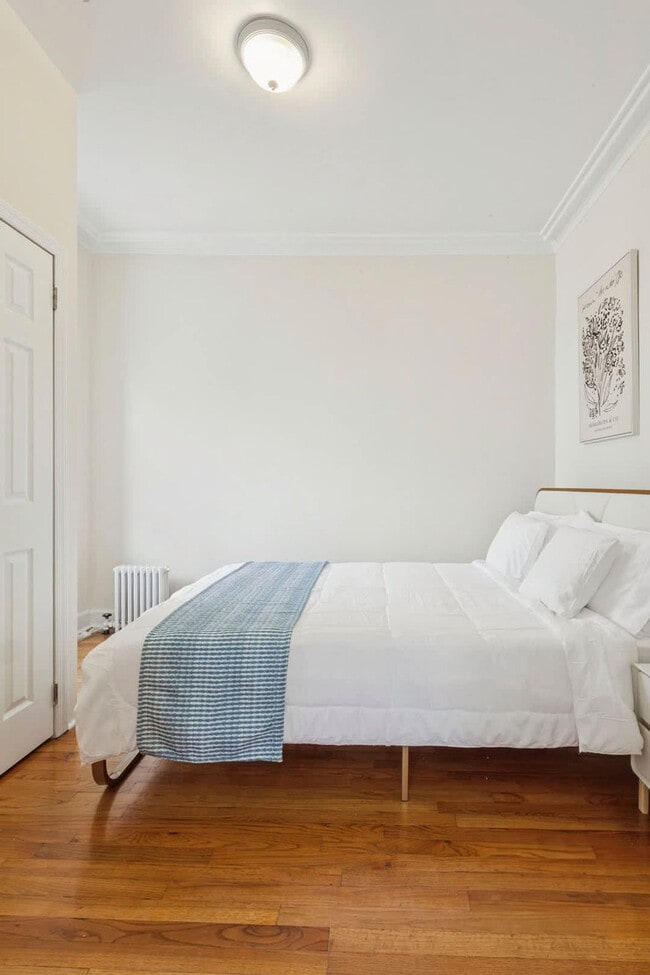 Building Photo - 1310 2nd Ave