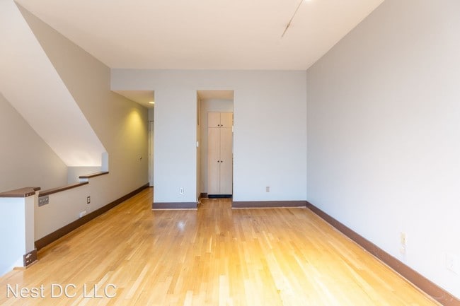 Building Photo - 2 br, 1.5 bath House - 1744 U St NW Unit G