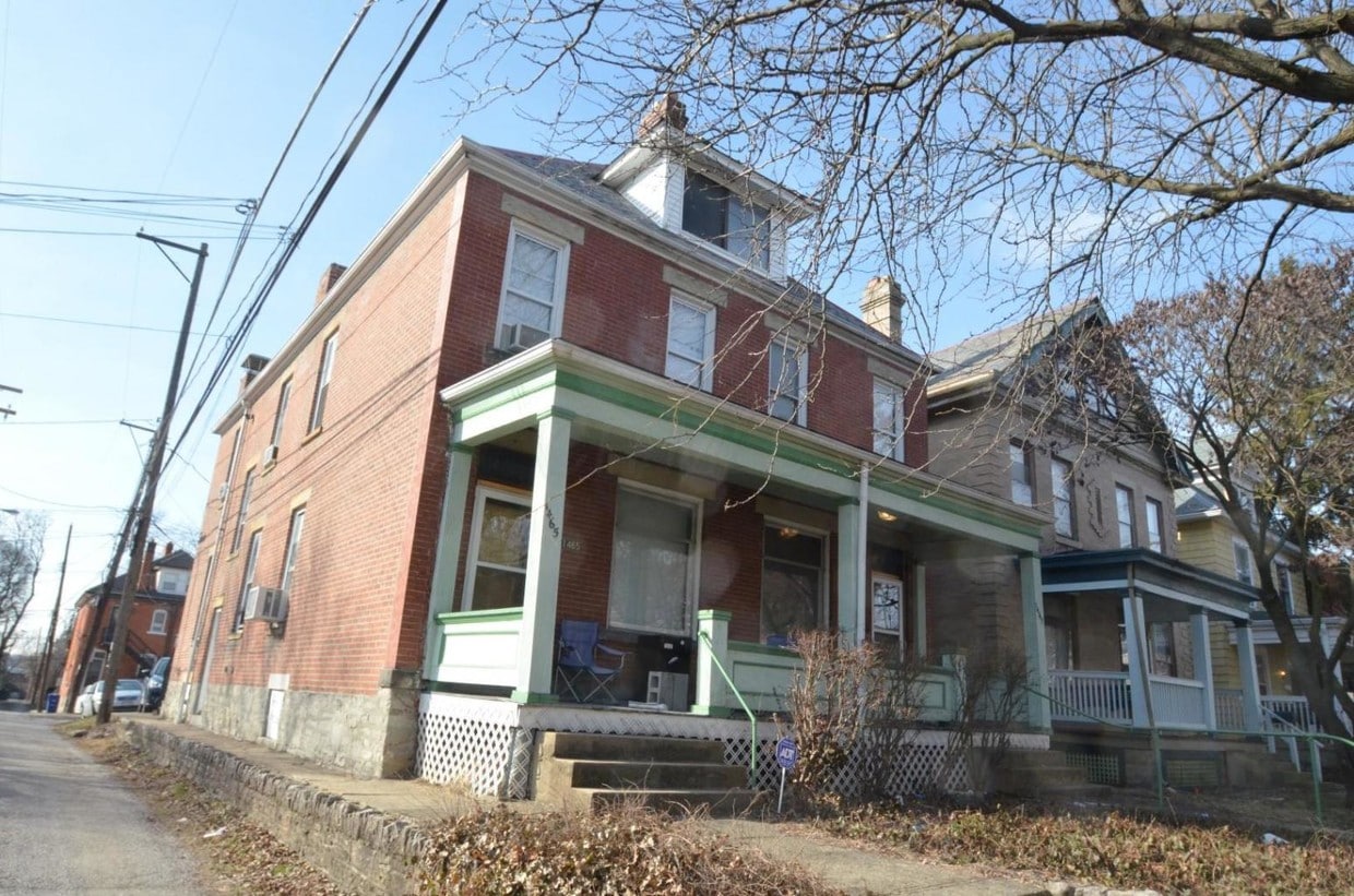 Primary Photo - 1465 Michigan Ave